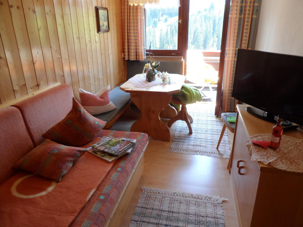 Haus Brunneck Lägenhet Warth  Rum bild