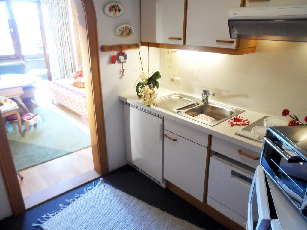 Haus Brunneck Lägenhet Warth  Rum bild